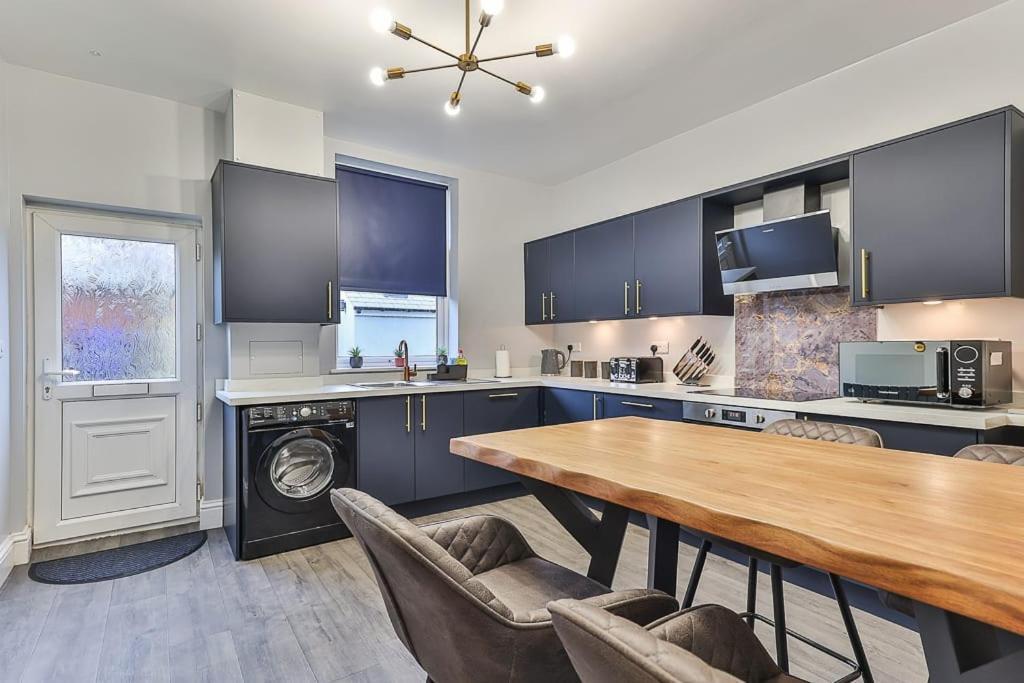 Luxury Spacious Pad With Games Room Sheffield Kültér fotó